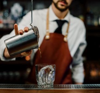 Foto Nuovi corsi a Venezia per Camerieri ai piani-room service, Barman e Accompagnatore di equiturismo